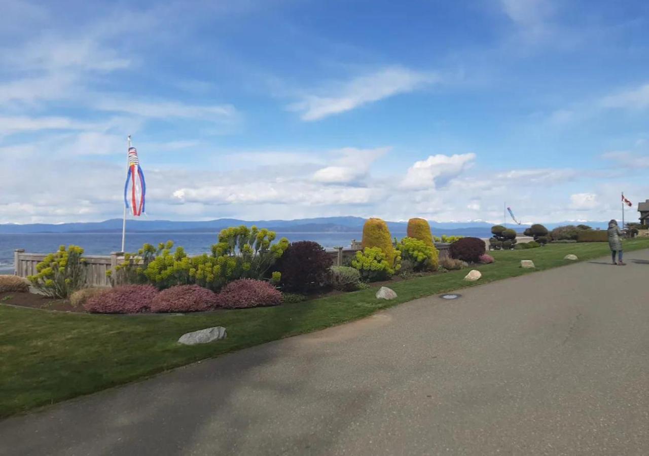 לינה וארוחת בוקר קואליקום ביץ' Oceanside Manor - Golf Course View מראה חיצוני תמונה